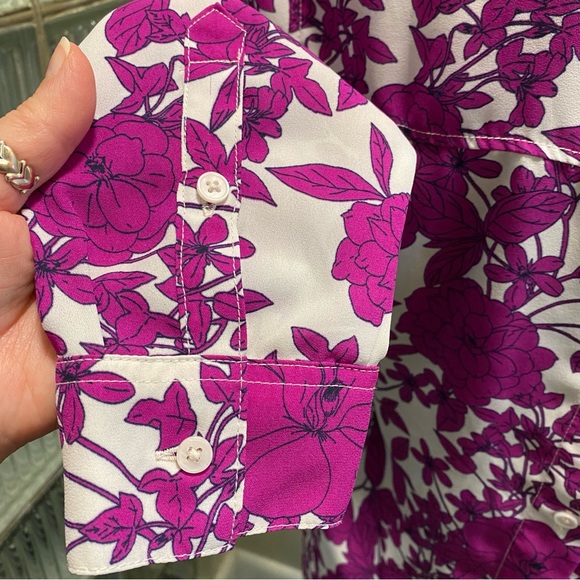 Banana Republic Boyfriend Fit Floral Button Front & Back Blouse Size M - Picture 7 of 17